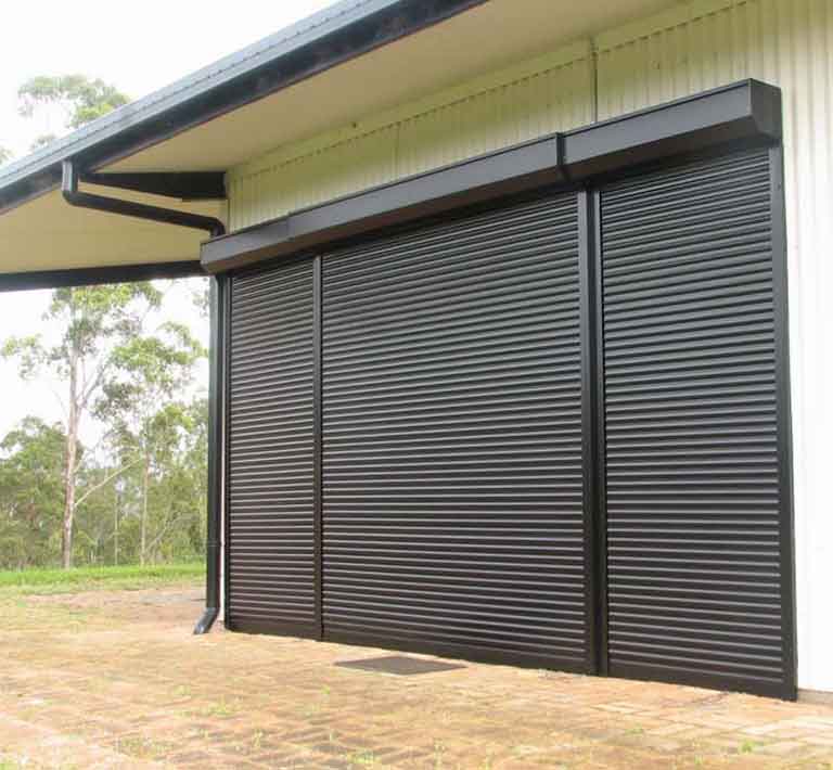 Pintu roller shutter Roller Shutter Tahan Api (Fire-Rated) oleh Encik Roller Shutter — pemasangan, baiki & servis